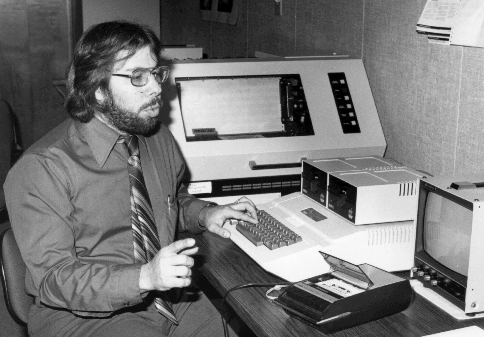 Двойным первое домашнее первый. Стив Возняк в молодости. Стив Джобс и Стив Возняк 1976. Apple II Стив Возняк и Стив Джобс.