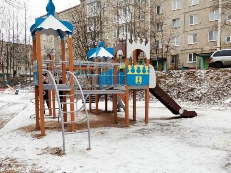 Площадка на сортировке. Детская площадка демьяна бедного места соликамск. старая детская площадка. детская площадка пермь. детские площадки в соликамске.
