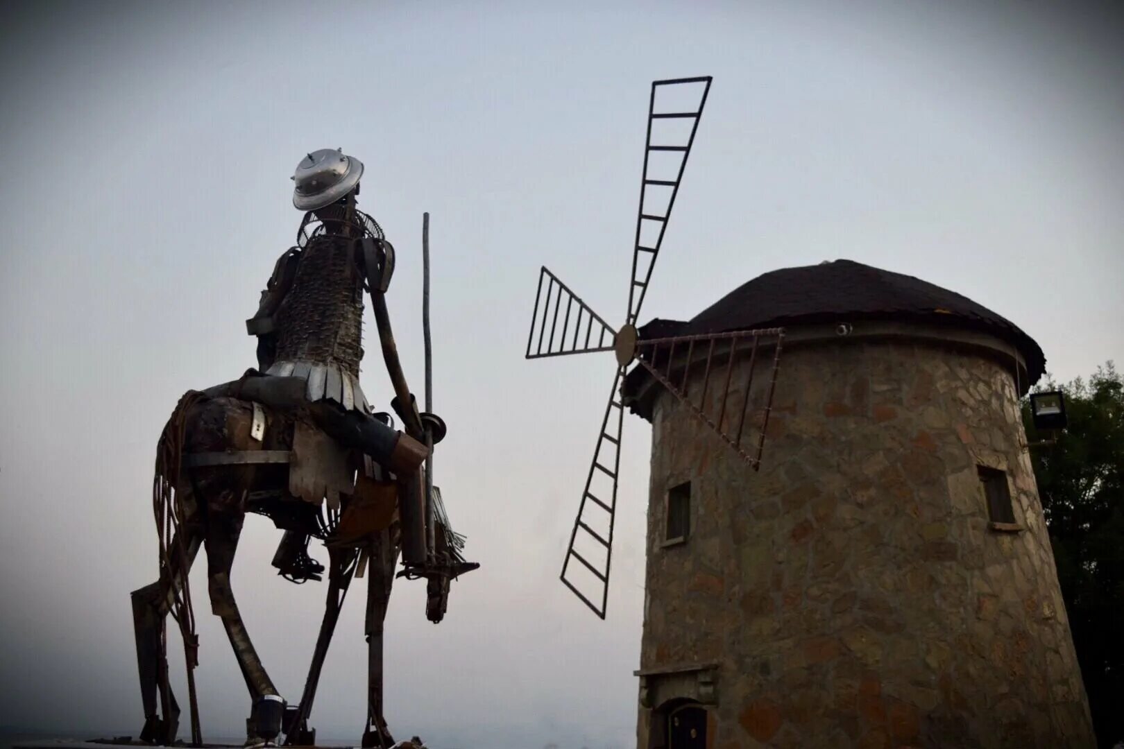 Рыцарь дон кихот. Дон кихот ламанчский (алонсо кихано). Кихот. Сервантес дон кихот иллюстрации. Дон кихот портрет.