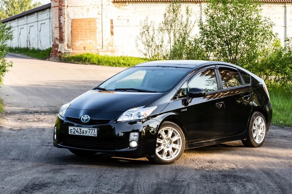 Prius 30. Toyota Prius 30. Приус 30 кузов черный.