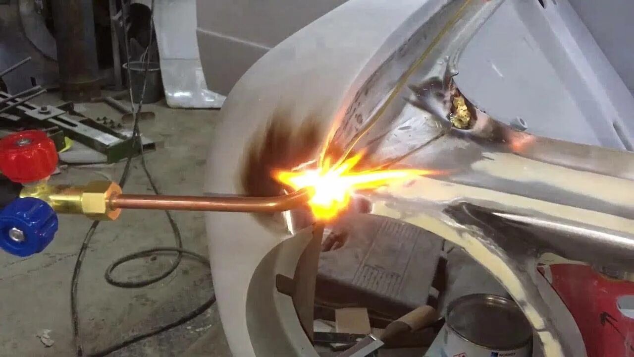 следы побежалости на металле. температурная шкала нагрева металла. нагрев нержавейки. нагрев нержавейки. цвета побежалости металла.