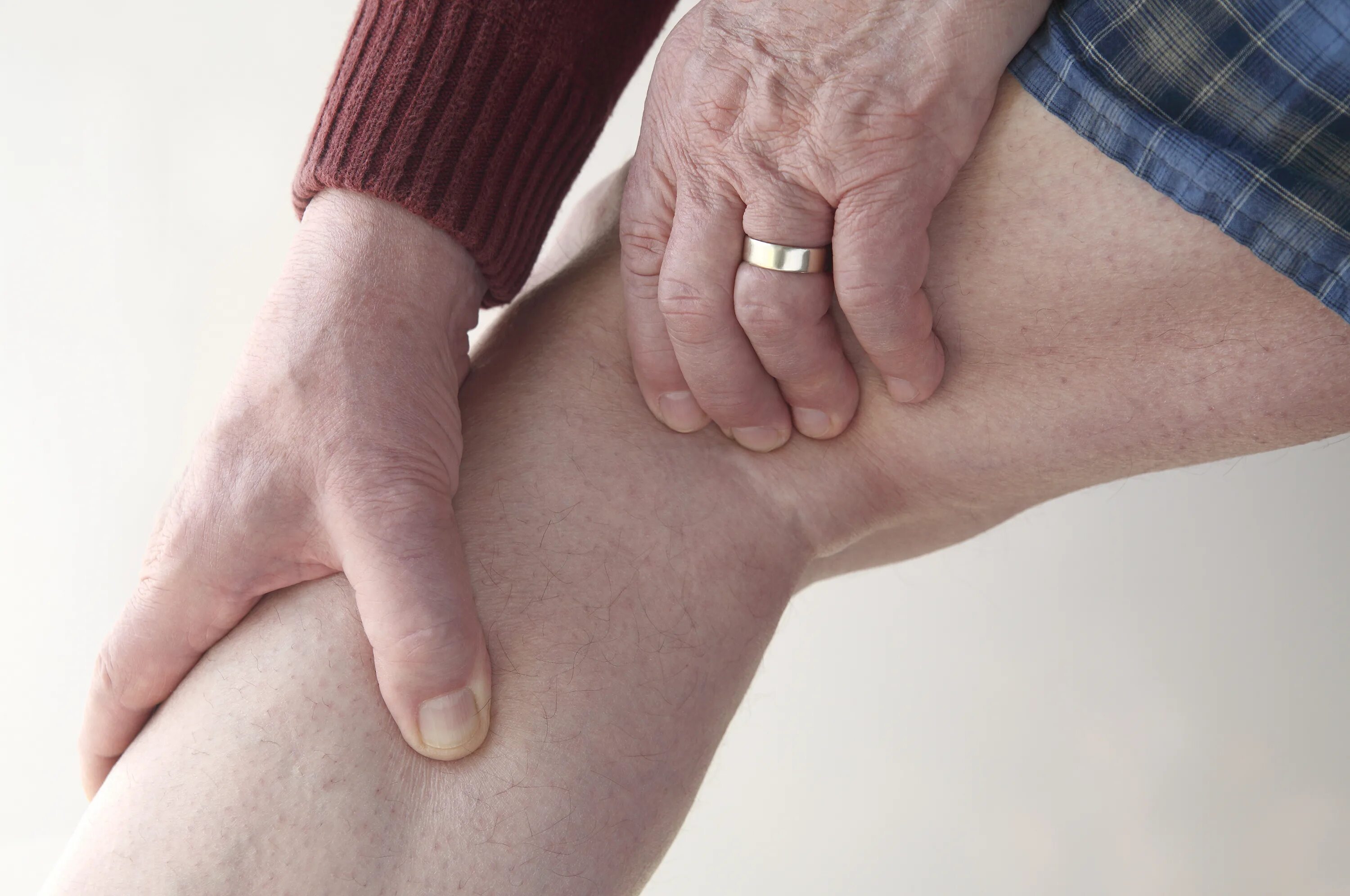 Артралгия коленного сустава. Периартрит коленного сустава.