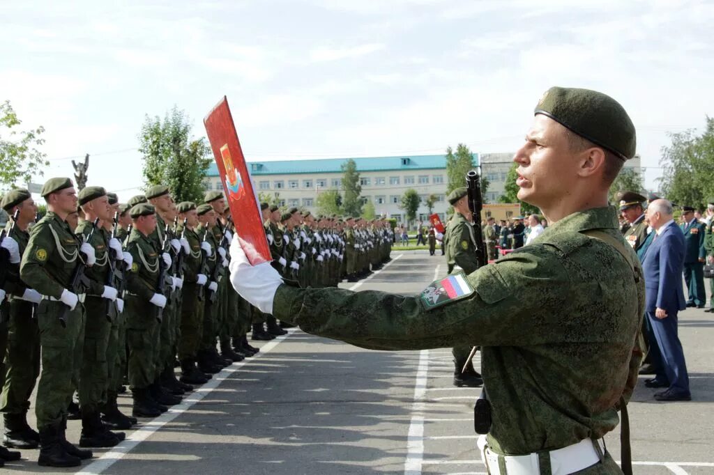 Ритуал воинской присяги. Военные традиции. Военные ритуалы Российской армии. Присяга. Традиции воинской части.