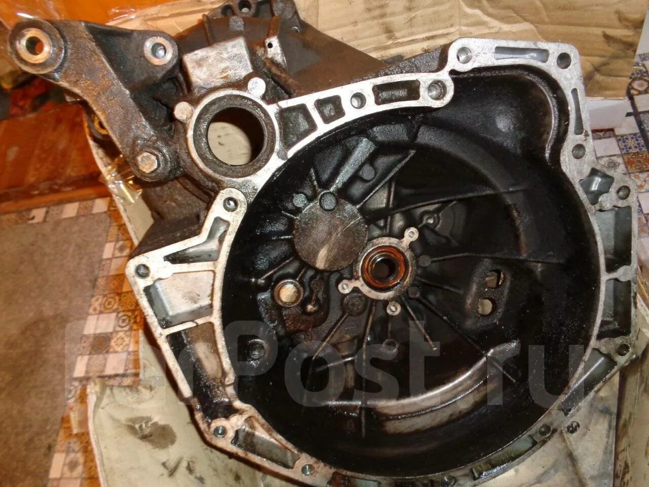 Мкпп b6 форд. 4 коробка передач. Ford 1225337 ползун мкпп ib5. 0 ib5 коробка. Мкпп ib5.