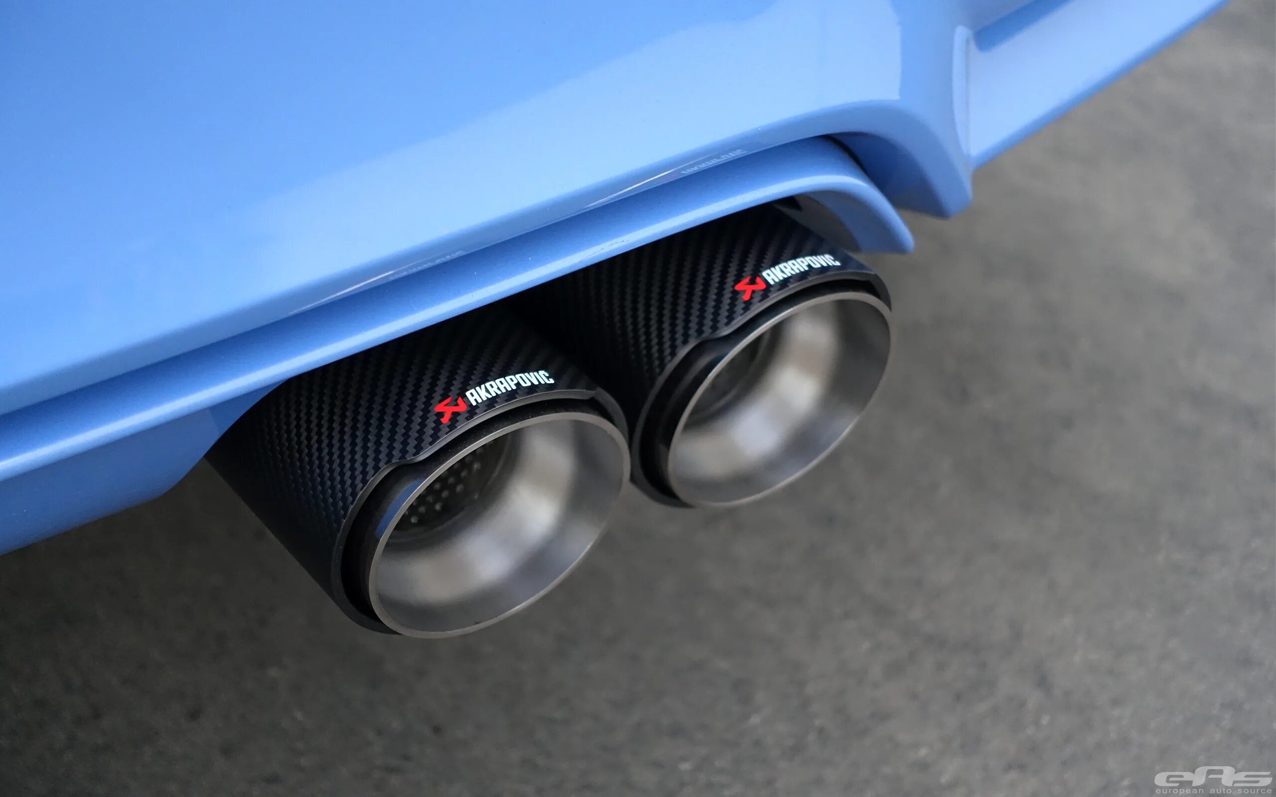 BMW m4 Akrapovic. BMW m5 Akrapovic. Akrapovic выхлоп BMW m5. Насадки Akrapovic f10. Акрапович м5