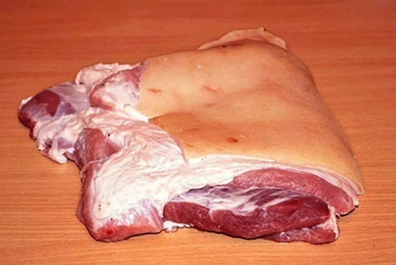рулет из пашины свиной. филейка свиная на кости. диафрагма говяжья. пашина. говяжья панчетта.