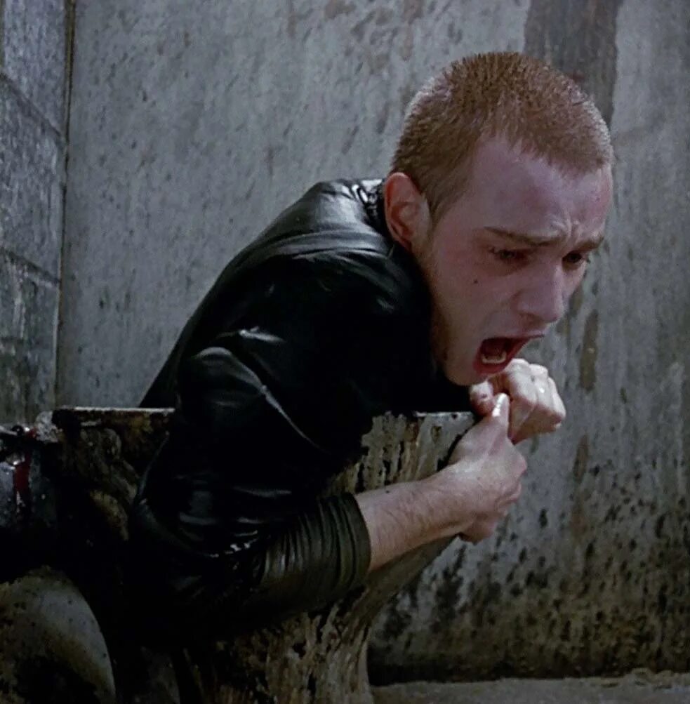 Юэн Бремнер на игле 1996. Trainspotting (1996) dir. Danny Boyle. Джонни ли Миллер Трейнспоттинг 1996.