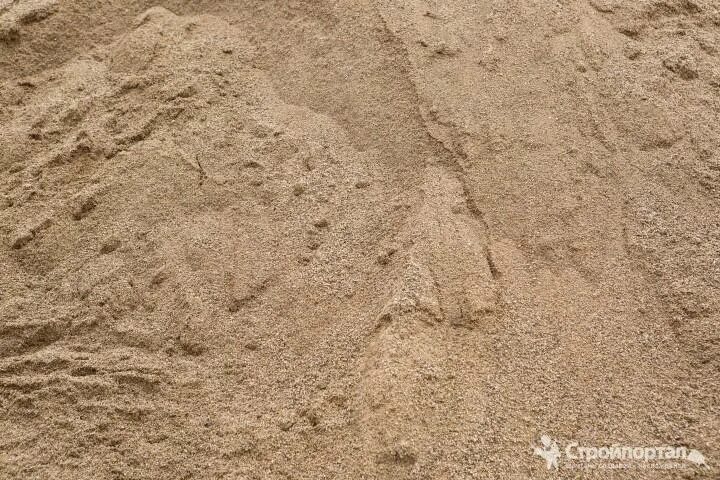 Купить песок с доставкой по Москве и другим регионам дешево оптом
