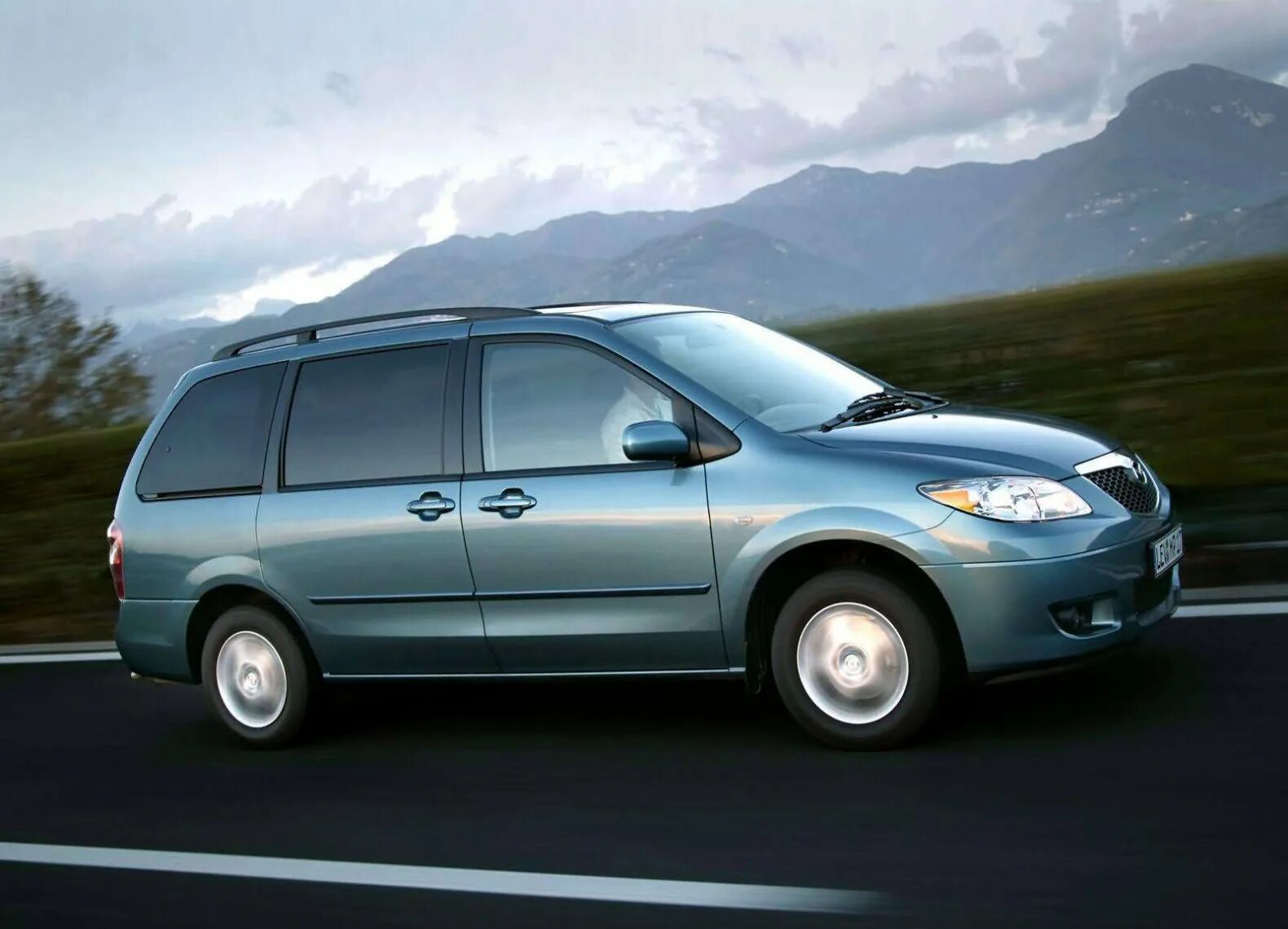 Мазда мпв 4. Mazda MPV 2. Mazda MPV 2002. Мазда МПВ минивэн. Mazda MPV минивэны.