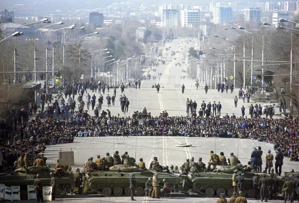 Резня таджиков. Массовые беспорядки в Душанбе (1990).