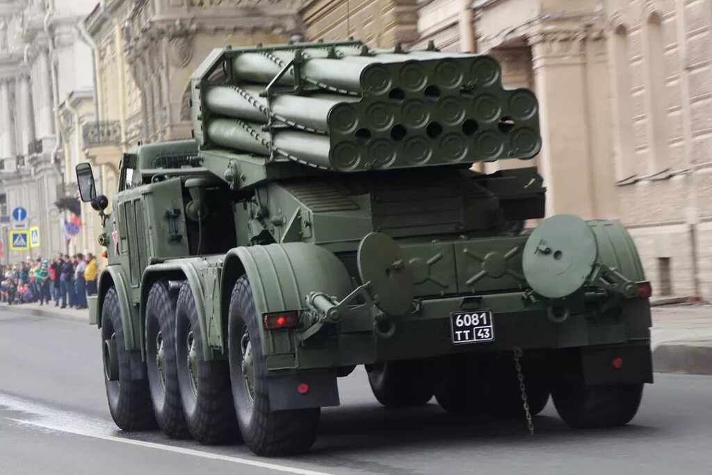 Залповая система ураган характеристики. Рсзо 9к57 «ураган». реактивная система залпового огня 9к57 «ураган». истема залогового огня 9к57 «ураган». зил 135 град.