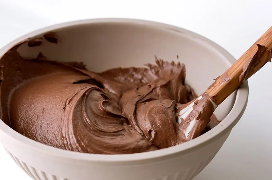Чиз с шоколадом. Шоколадный ганаш. Ганаш сливки и шоколад. Шоколадный торт крем чиз с какао. Крем сливочный шоколадный.