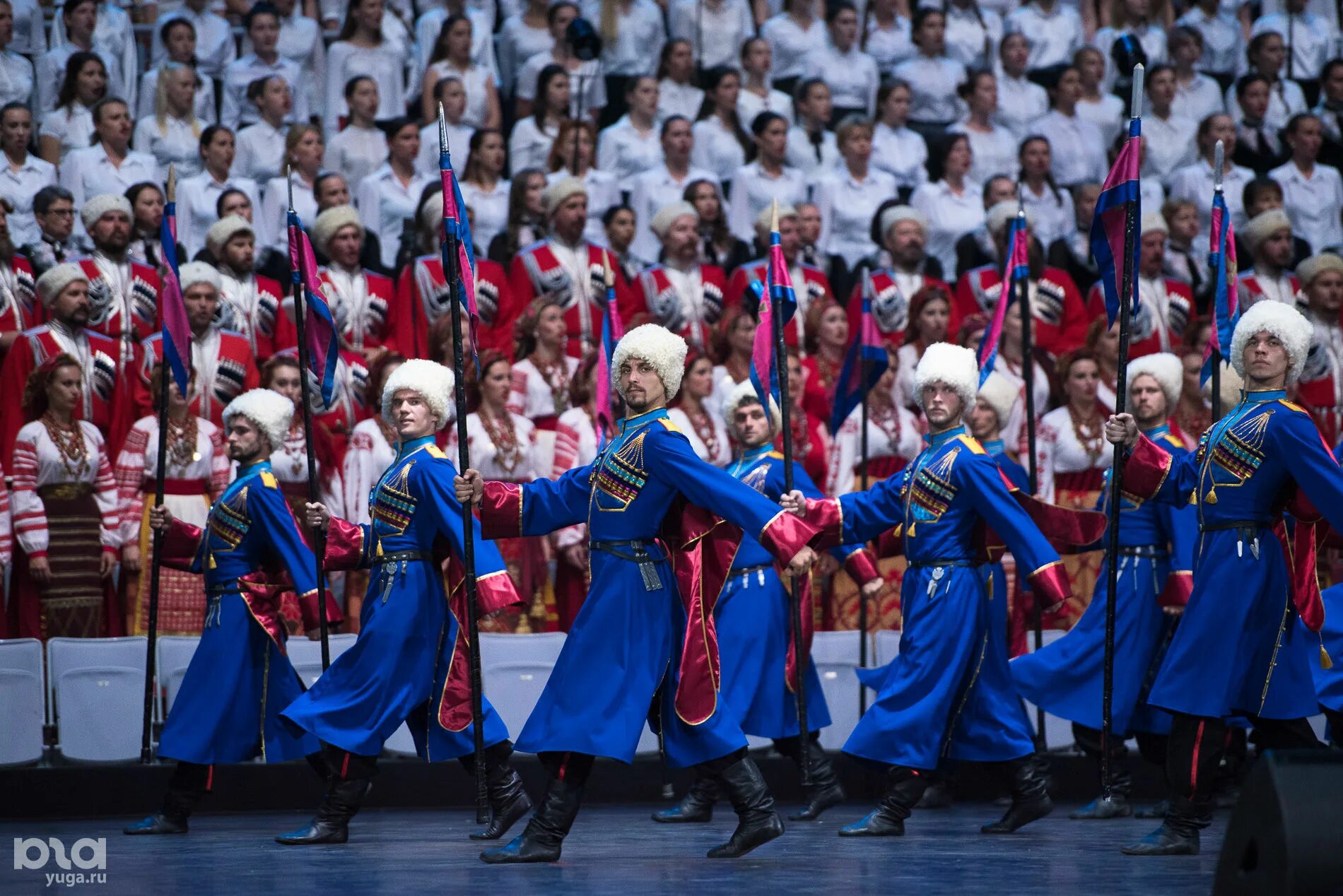 Состав казачьего хора. Кубанский казачий хор Краснодар. Кубанский казачий хор Захарченко. Кубанский казачий хор танцы.