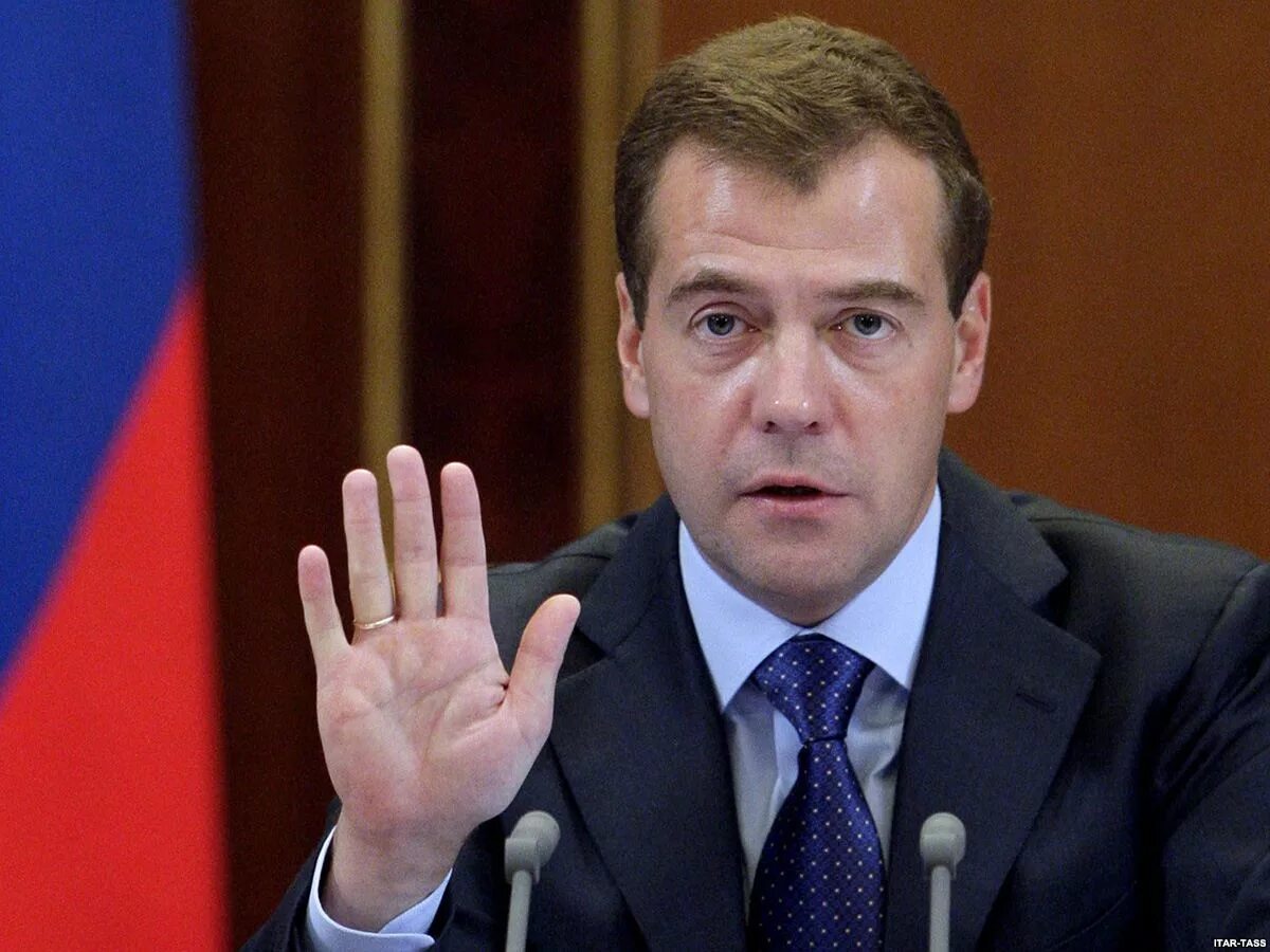 Ладонь Медведева.