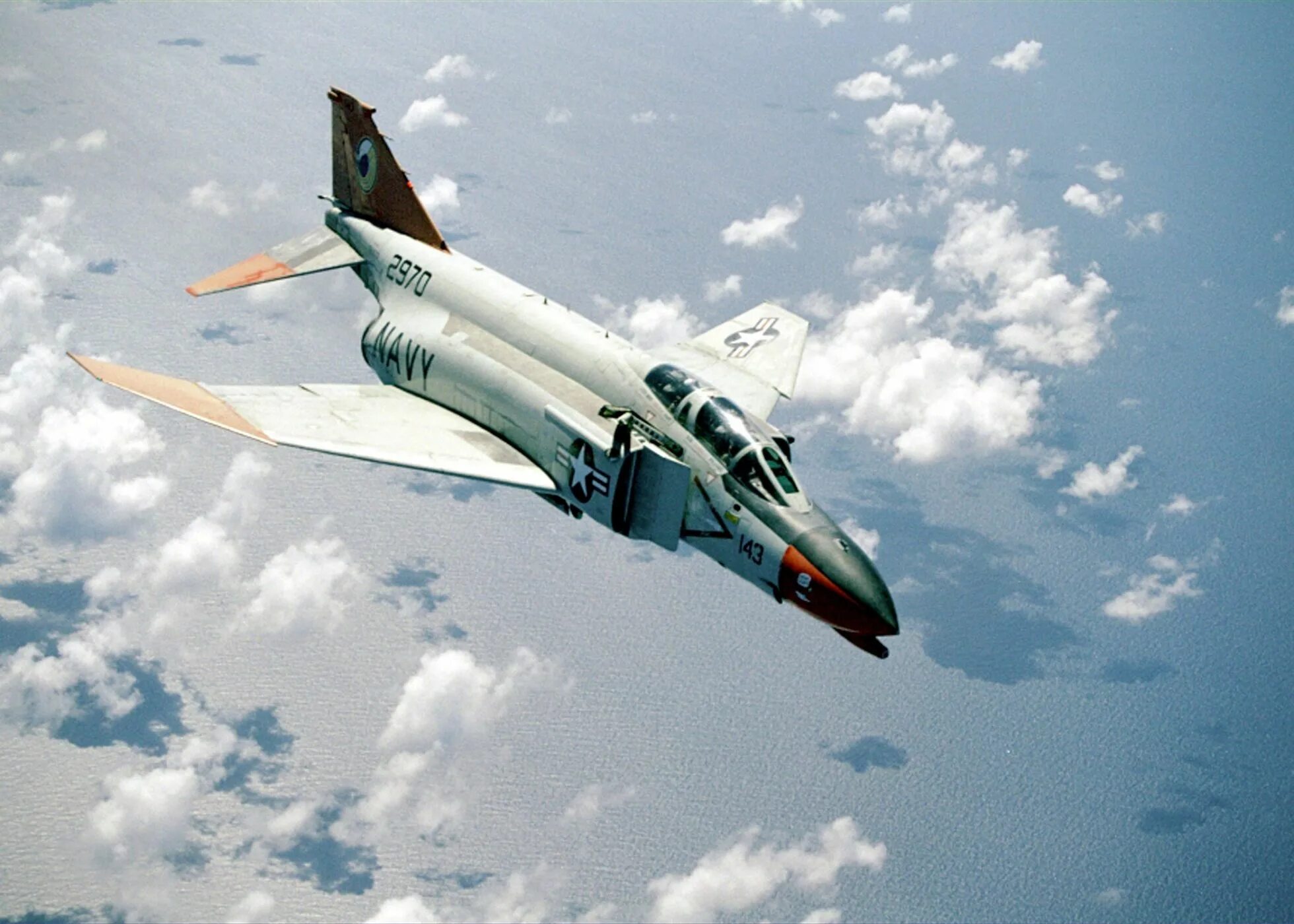 Истребитель фантом. F-4 phantom. f4 phantom 2. фантом 4 самолет. f4 истребитель.