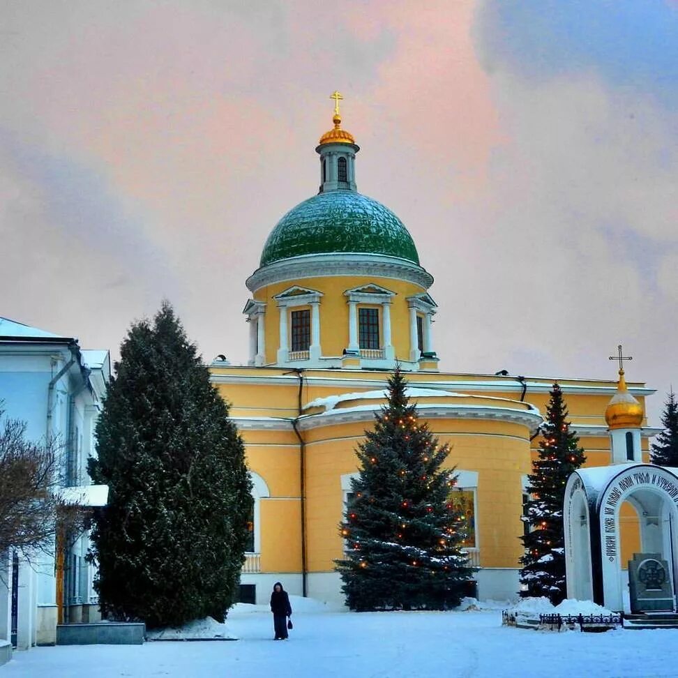 Данилов монастырь Даниловский монастырь зимой. Даниловом свято троицком монастыре