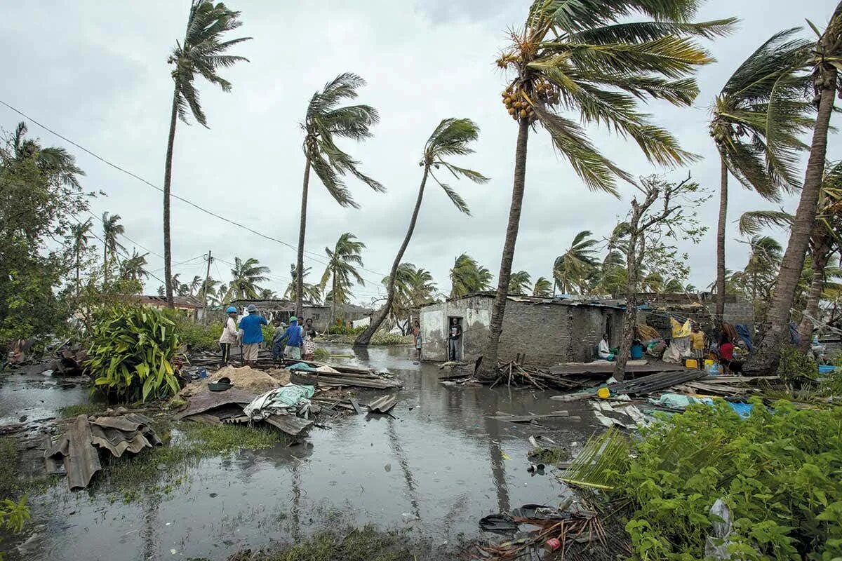 Natural disasters hurricane. Циклон Бхола. Циклон тропический шторм. Тайфун Мозамбик. Тропический ураган.