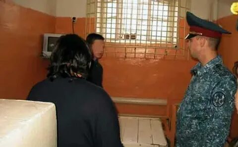 В следственных изоляторах содержатся