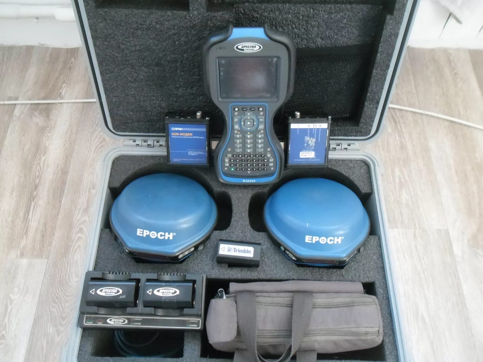 Gps комплект. Gps приемник spectra precision epoch 25. gps spectra precision комплектация. контроллер spectra precision ranger 3l камера. spectra precision epoch 10.