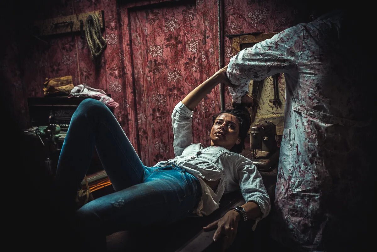 Клаустрофобия квест в москве. Игра железяки мослабиринт. Кве, т паника обитель зла. Самые квесты. Самые квесты.