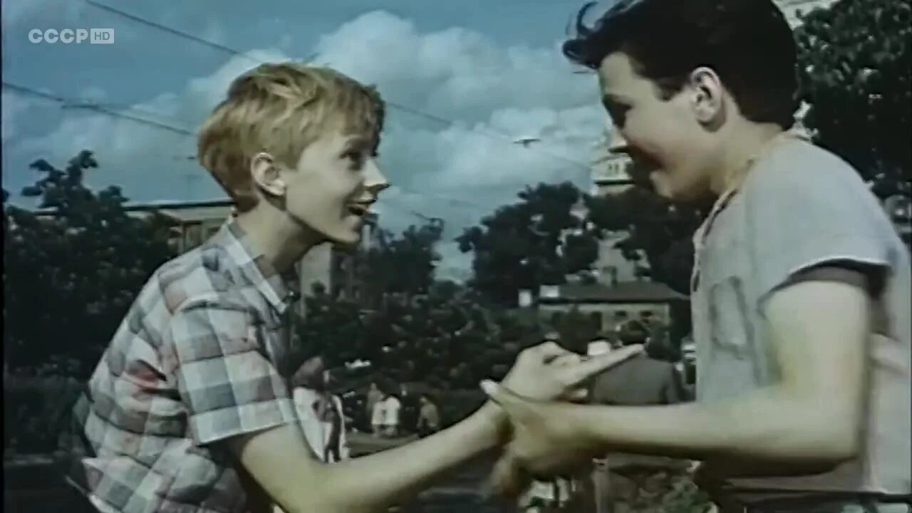 будущее мем. ралоф скайрим. ралоф скайрим арт. жил без страха и помер без страха скайрим. смотрящий без страха.