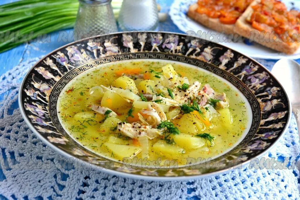 Как сделать суп с картошкой. Суп с картофелем. суп с курицей и картошкой. куриный суп с картошкой. похлебка с курицей и картошкой.