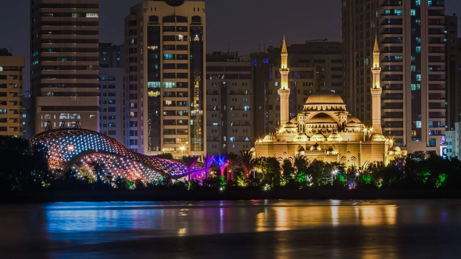 Город Шарджа ОАЭ. Дубай город Шарджа. Sharjah United arab Emirates. Шарджа набережная.