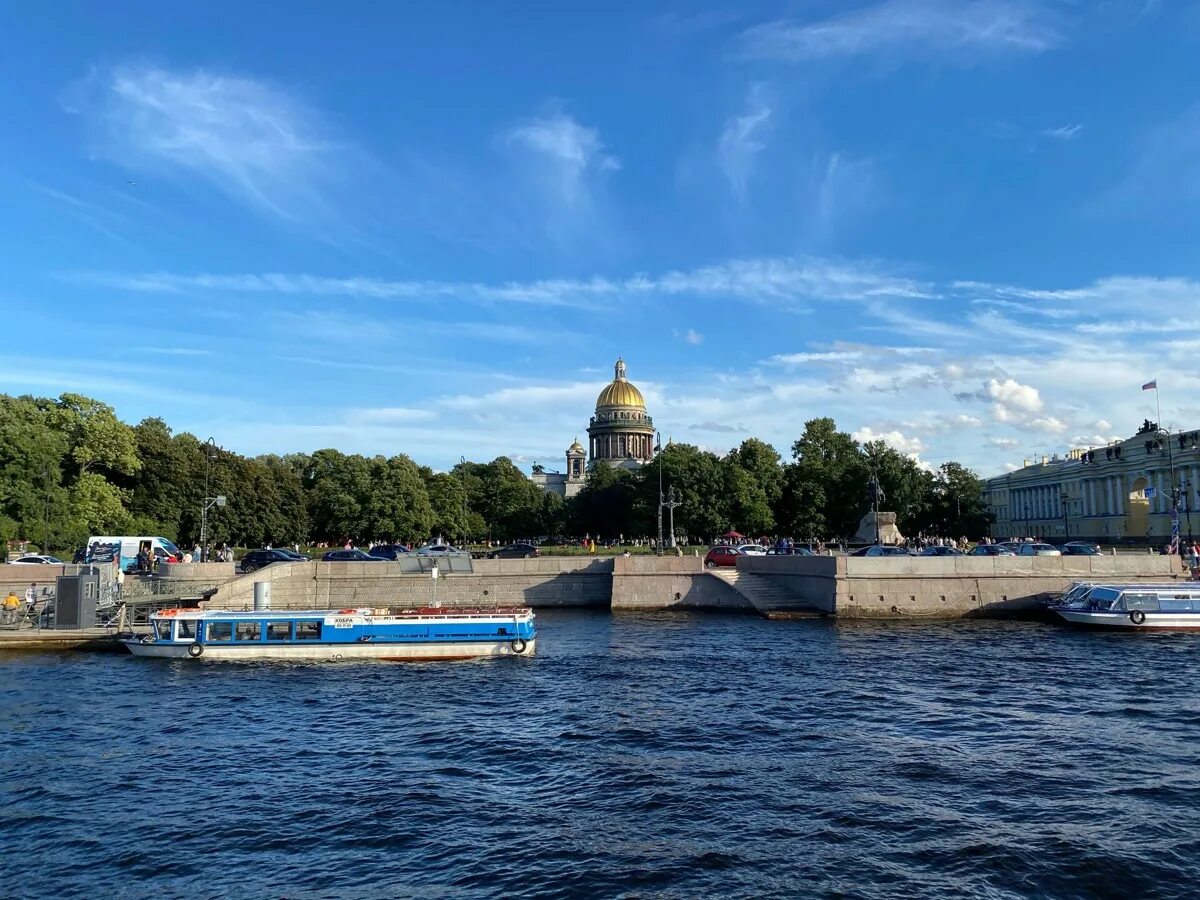 Экскурсовод питер. Индивидуальные экскурсии по питеру. Путешествие в санкт-петербург. Теплоход цесаревич спб. Кунсткамера.