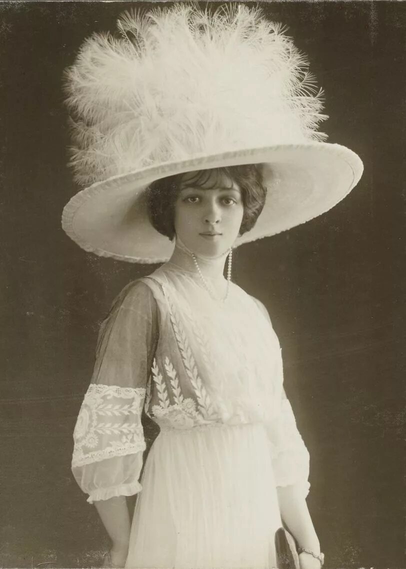 Мода 1900 англия. Мода эдвардианская эпоха 1910. Эдвардианская эпоха. Эдвардианская эпоха мода женская. Эдвардианская эпоха (1901—1910) мода.