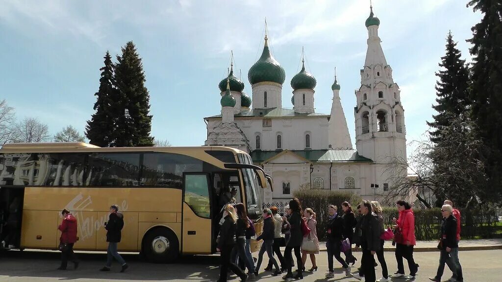 Спутник автобусные туры