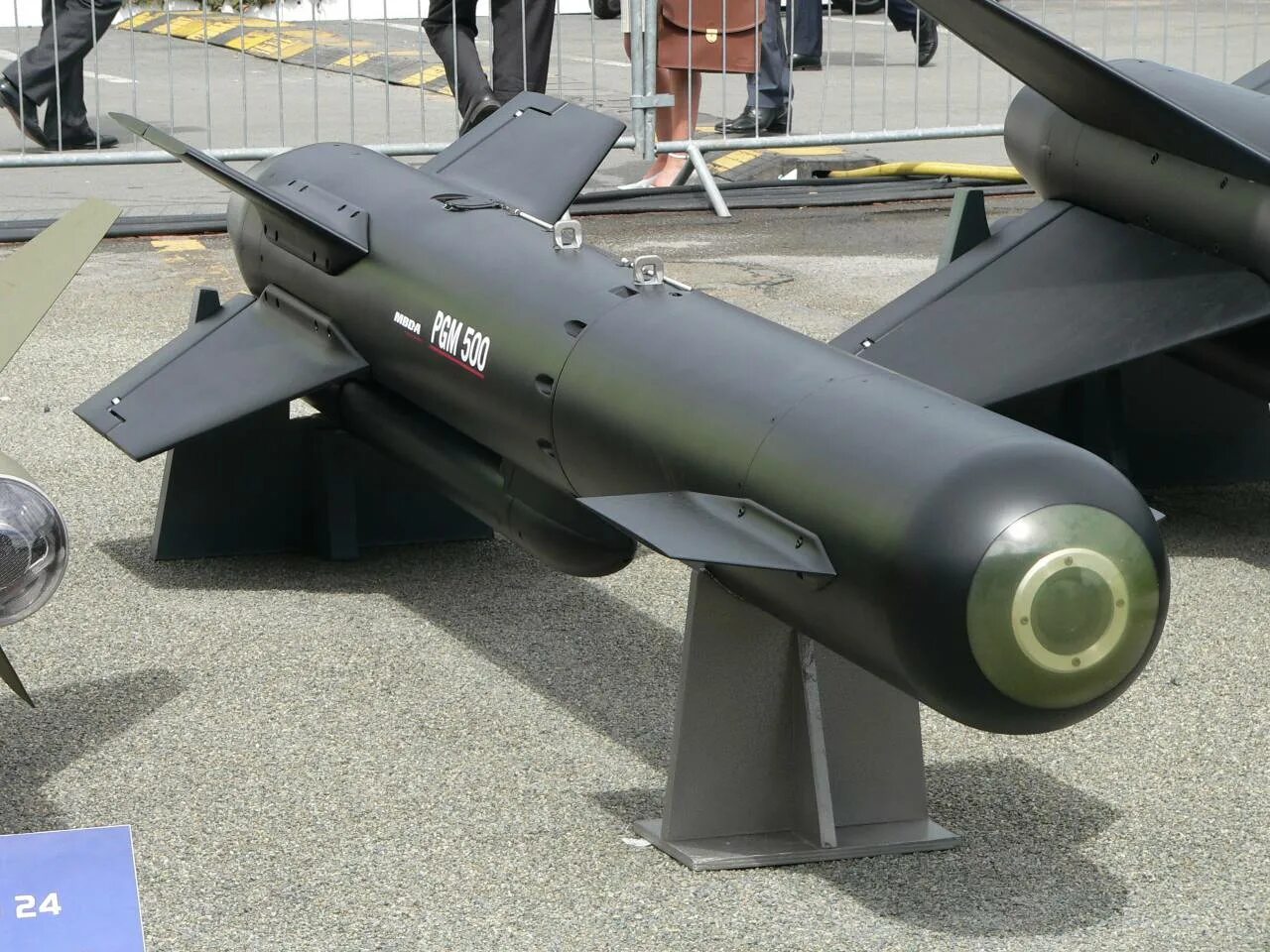 Упаб-1500б-э. Gbu-16 paveway ii. Pgm-500 бомба. Упаб-1500б-э. Самонаводящиеся бомбы.