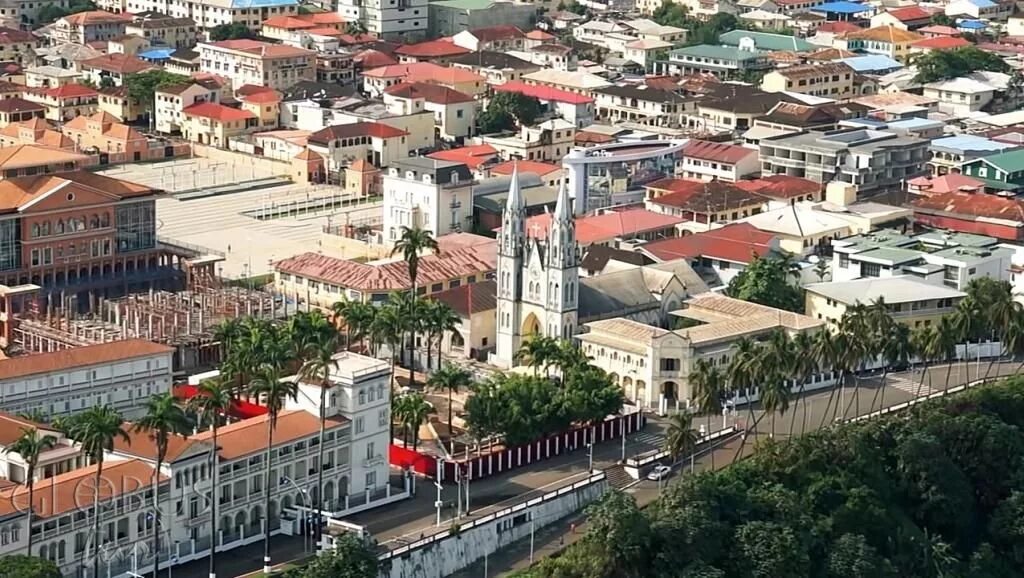 Экваториальная гвинея фото. Малабо экваториальная гвинея достопримечательности. Экваториальная гвинея столица. Малабо африка. Остров биоко.