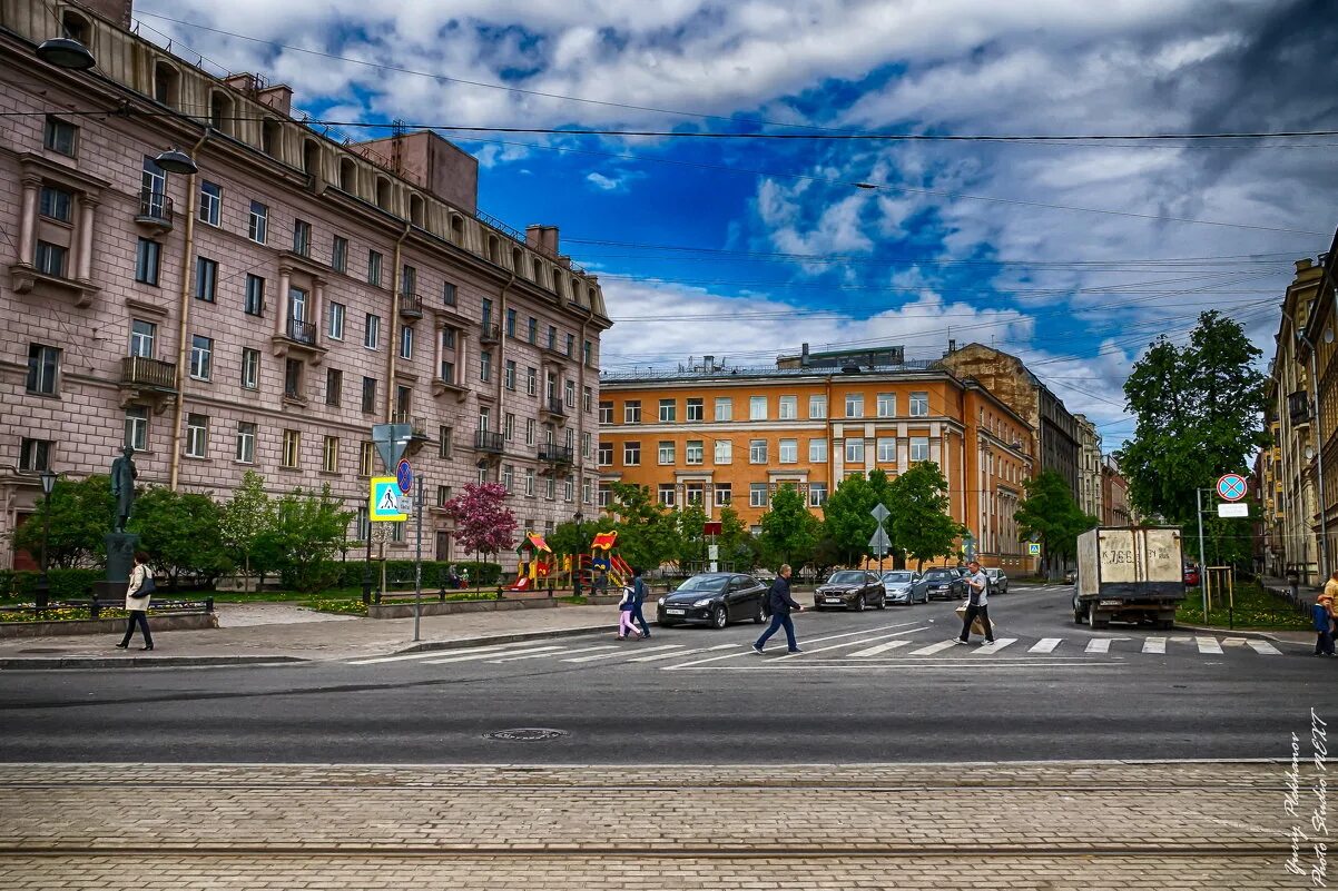 Работа петроградка. Петроградский район Санкт-Петербурга. Питер Петроградская сторона. Петроградская улица в Питере. Петроградский район улочки.