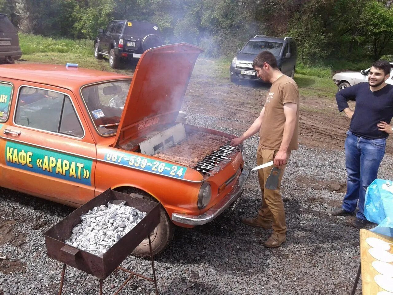 Веселые новинки в машину. Прикольные машины. Авто юмор. Приколы про машины. Забавные машины.