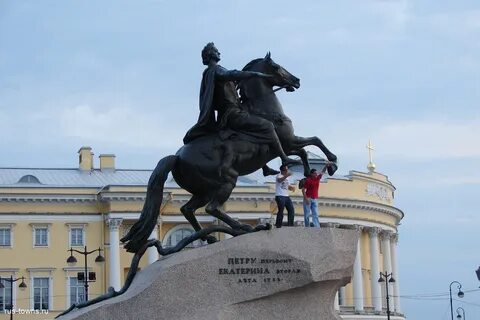 Памятник на сенатской площади