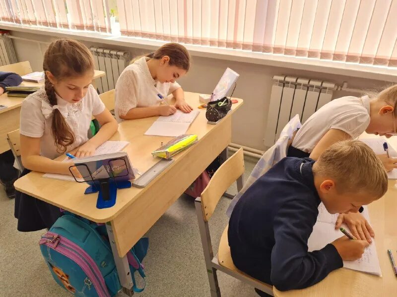 Стихи для детей 3-4 лет для заучивания наизусть. Как выучить стихотворение наизусть. Как легко выучить стих наизусть. Выучить наизусть 7 класс. Выучить наизусть стихотворение по выбору.