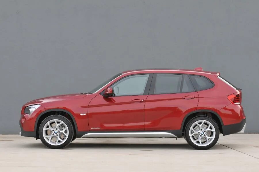 Bmw x1 1 поколение. Бмв джип х1. Bmw x1 2008. Бмв x1 2005. Bmw x1.