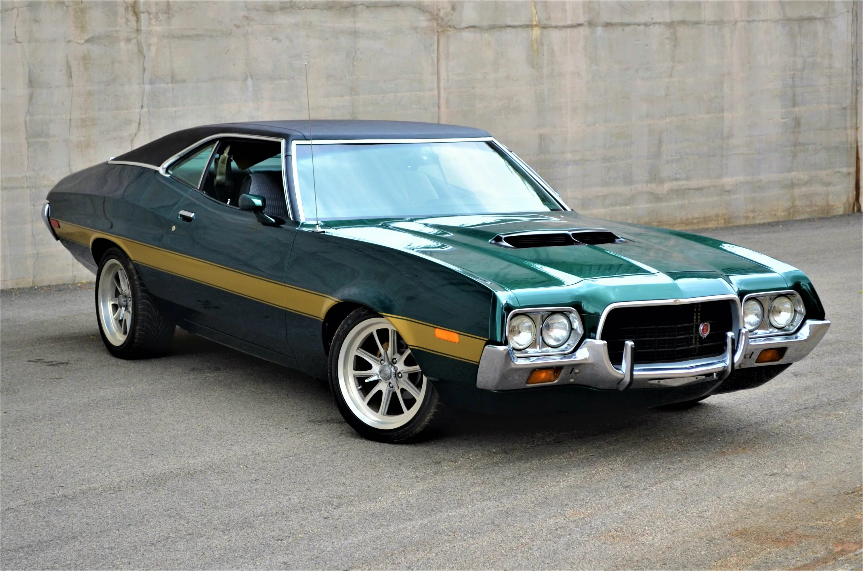 Ford gran torino sport. Гранд турино. Ford grand torino 1973. Ford torino 1972. Форд гран торино.