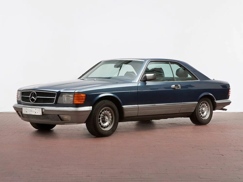Sec model. Mercedes 500 sec. mercedes 500 sec 1983. махинаторы mercedes 500 sec. мерседес sec 500 vector.