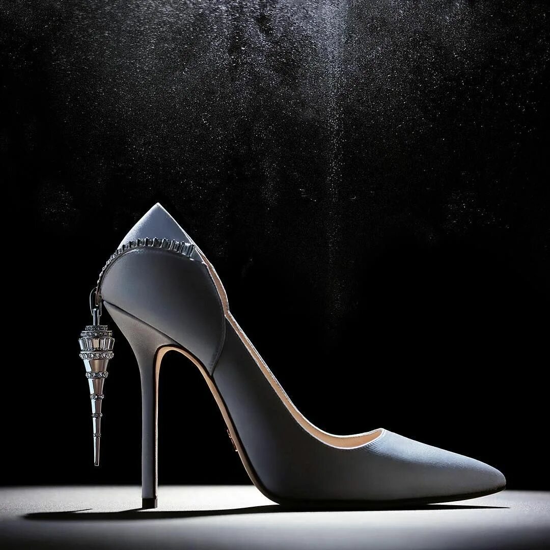 прозрачные туфли. женские туфли на высоком каблуке. женские туфли на высоком каблуке. ночные туфли. ночные туфли.