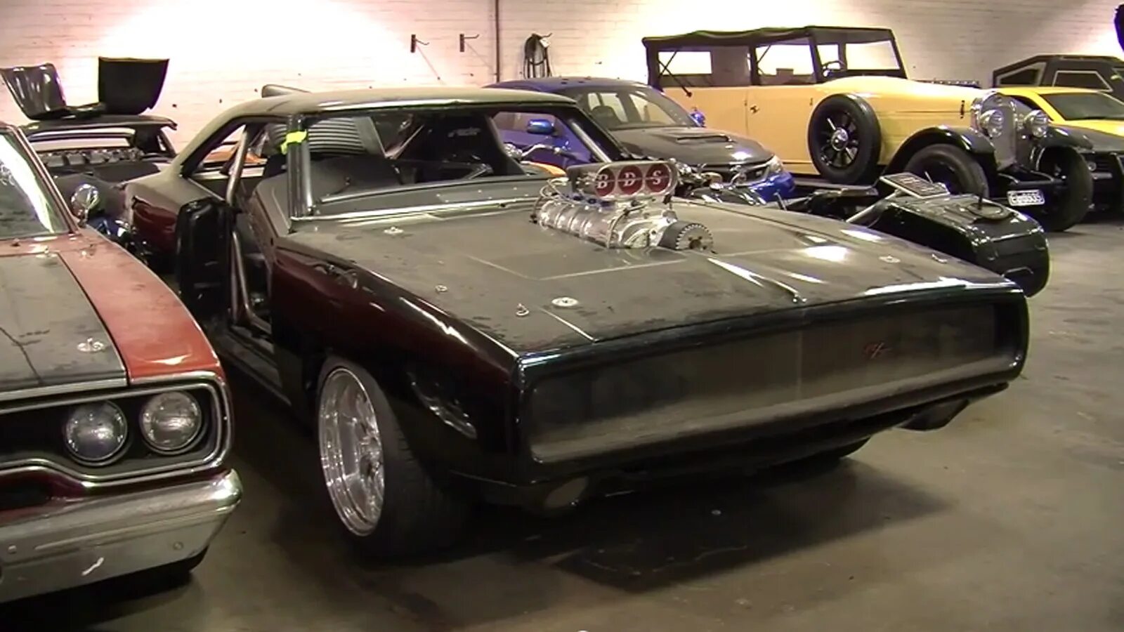 Комплект вызова персонала mp-910w2. Легендарный вызов автомобиля. Пол уокер форсаж 2001. Пол уокер форсаж 1 машина. Пол уокер форсаж.