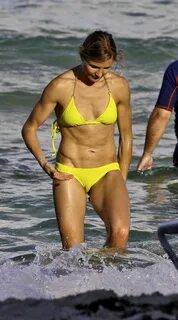 Cameron Diaz - Bikini in South Beach 2011. 