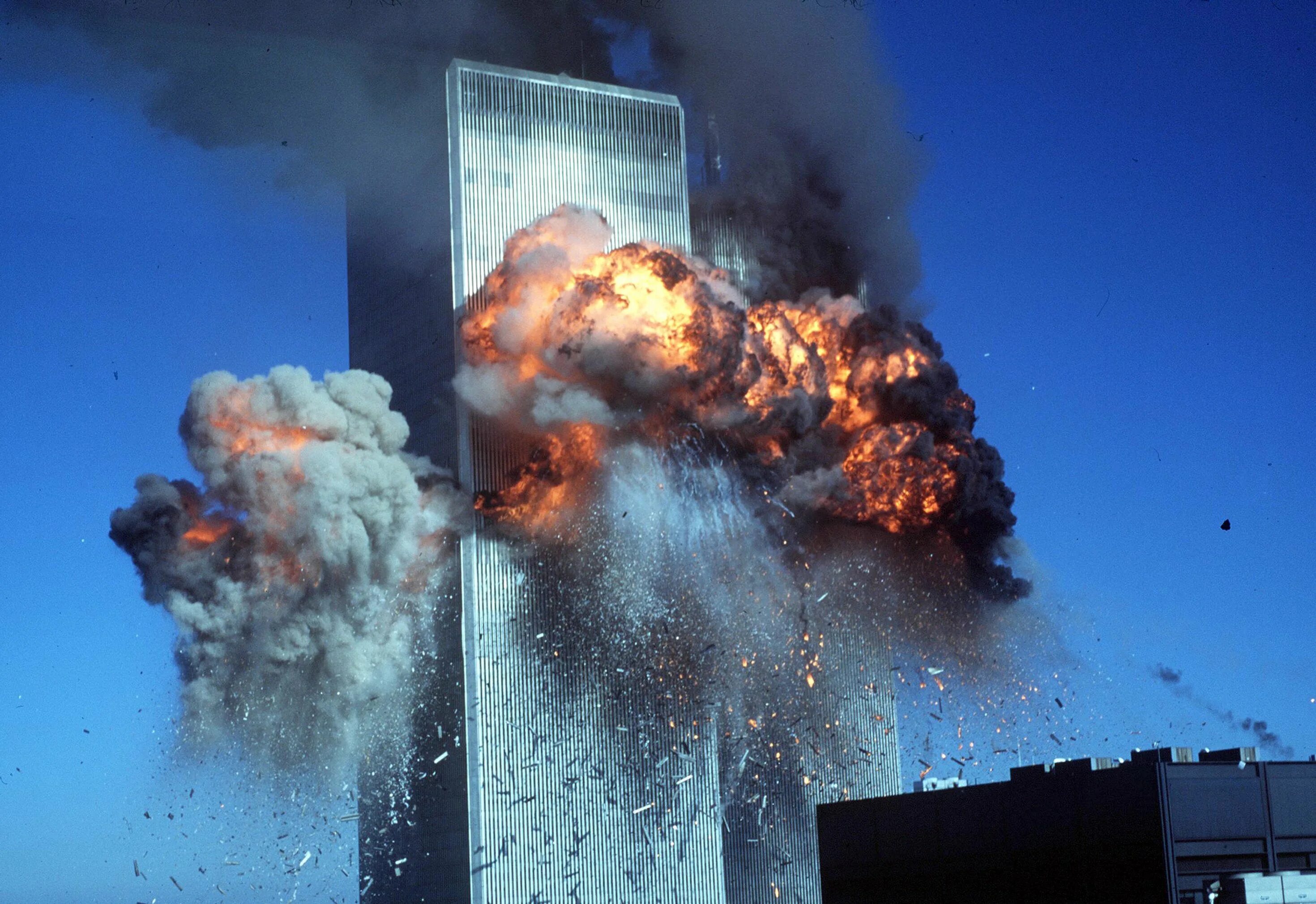 Всемирный торговый центр 11 сентября 2001.