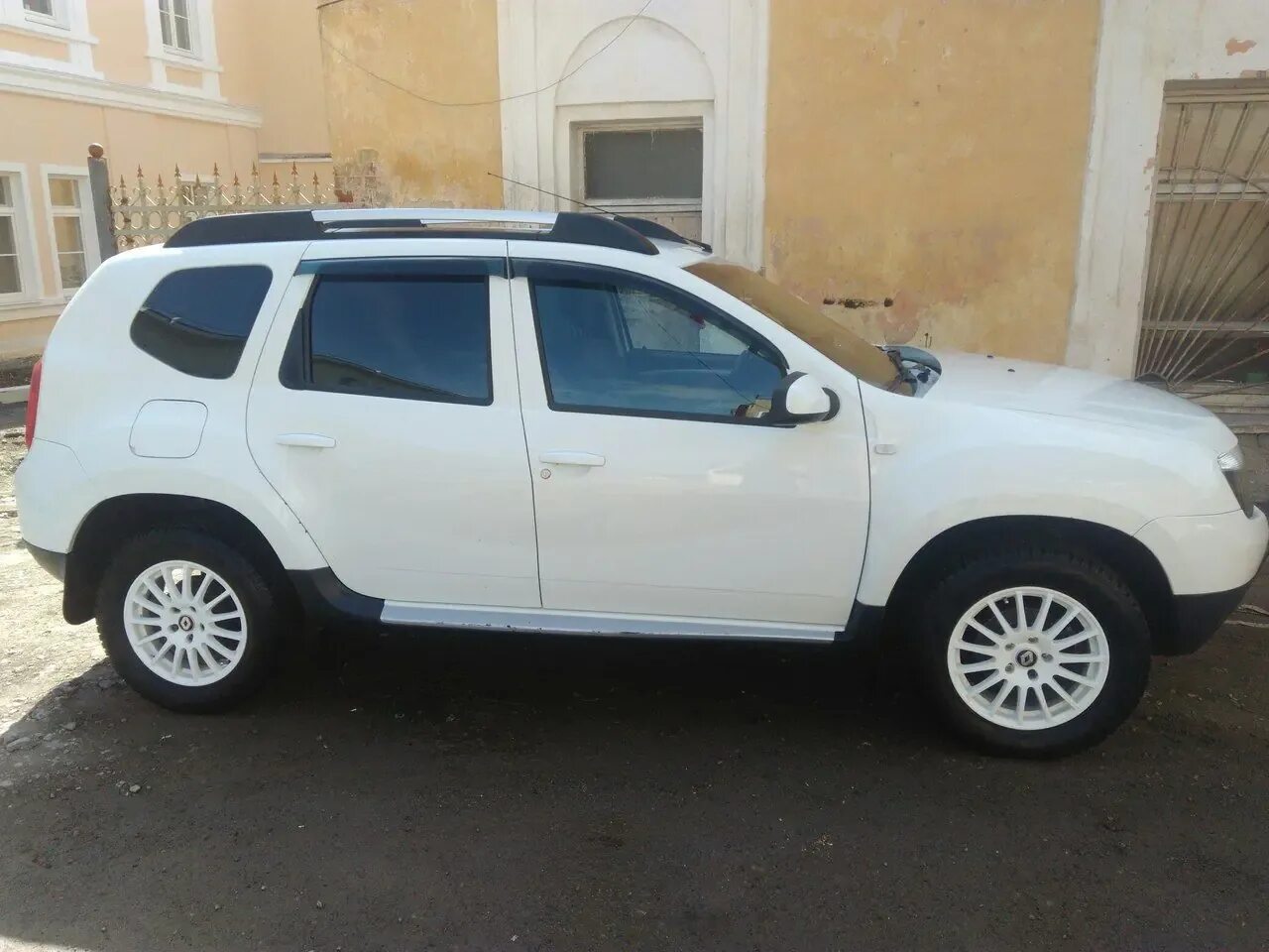 Renault duster 2013 коричневый. Рено дастер скрежет. Рено дастер 2013 коричневый. 0 4х4. Renault duster коричневый.
