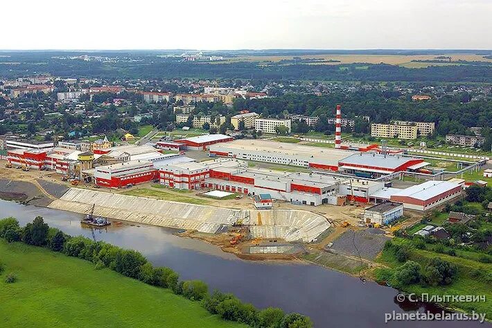 Шклов ледовый дворец. Данон юнимилк. Основа завод газетной бумаги. Шклов фото города. Заводы шклова.