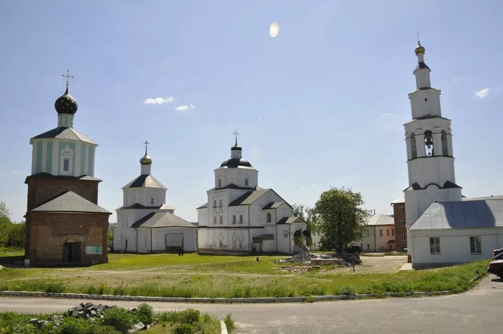 Святые курской области. Рыльский Свято-Николаевский мужской монастырь. Свято Николаевский монастырь Курская область Рыльский. Николаевский монастырь Рыльск. Рыльск Курская область монастырь.