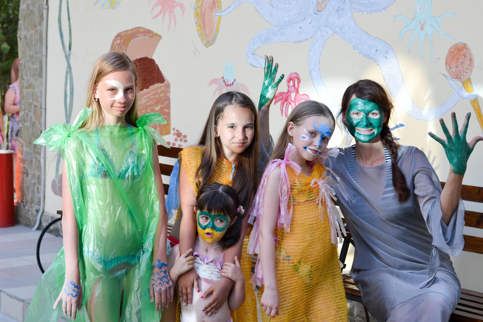 нептун праздник нептуна коктебель. юные боди арт. боди арт коктебель. боди арт коктебель. семейный нудистский боди арт.