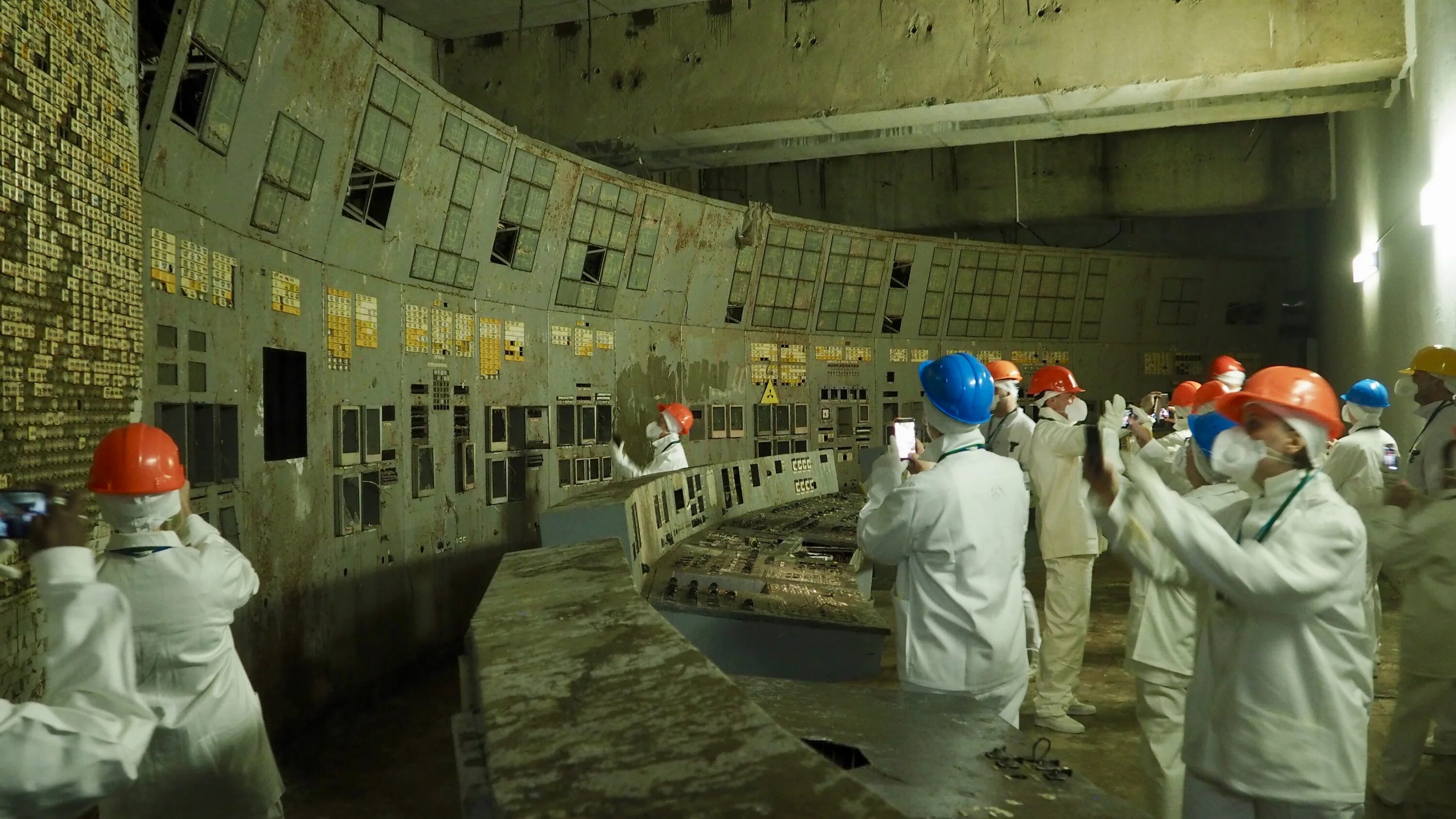 Chernobyl nuclear. Чернобыль ЧАЭС 4 энергоблок. Чернобыль реактор 4 энергоблока ЧАЭС. 4 Энергоблок Чернобыльской АЭС внутри. Чернобыль атомная станция 4 энергоблок.