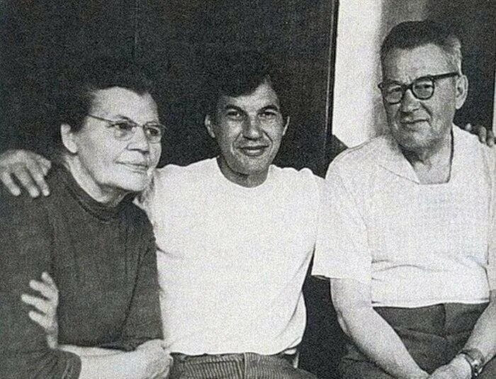 Бурков и ухарова. Семья буркова. Жена буркова губернатора. Семья буркова. Семья буркова.