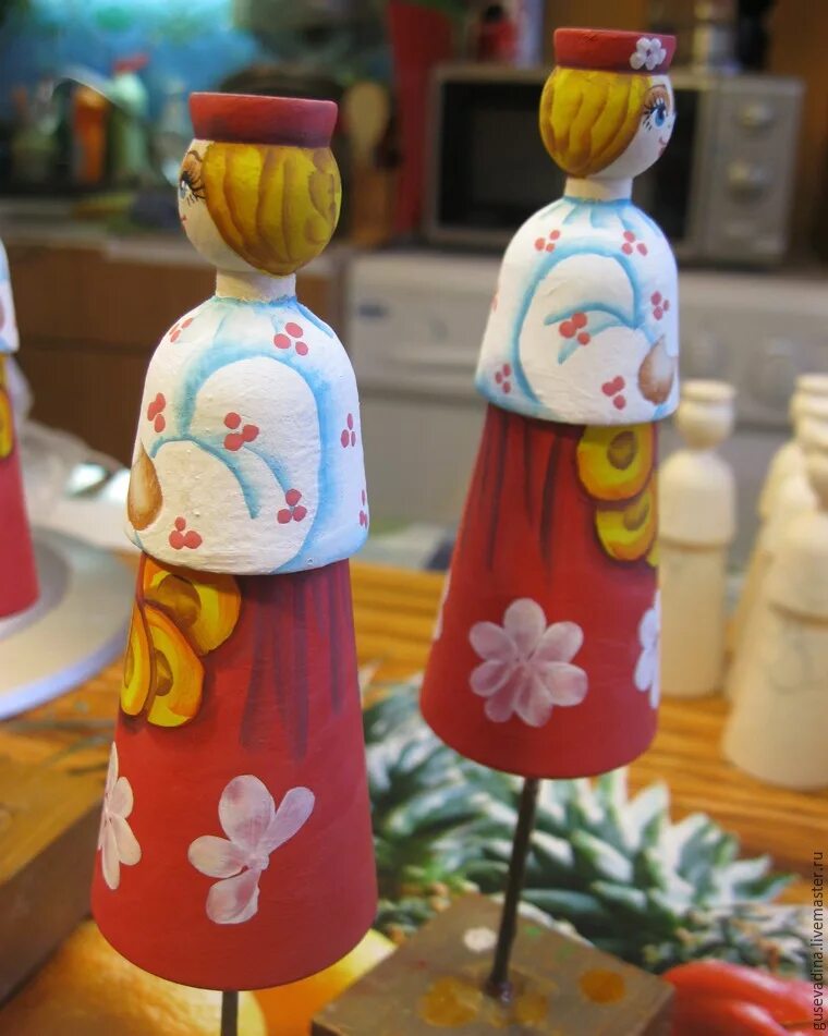 Заготовка для коромысла. Роспись человечков из деревянных заготовок. Деревянная кукла. Чем раскрасить деревянную заготовку. Заготовки девочек.